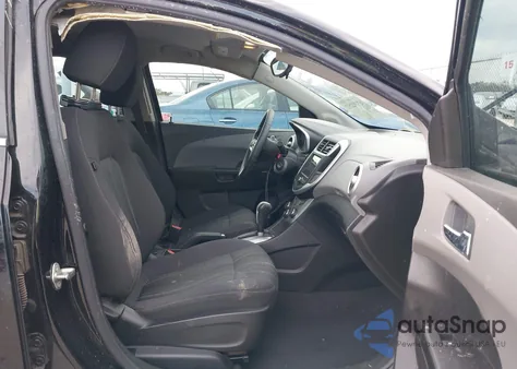 2018 Chevrolet Sonic Lt Auto из США, поврежденный, VIN 1G1JD5SH1J4109210